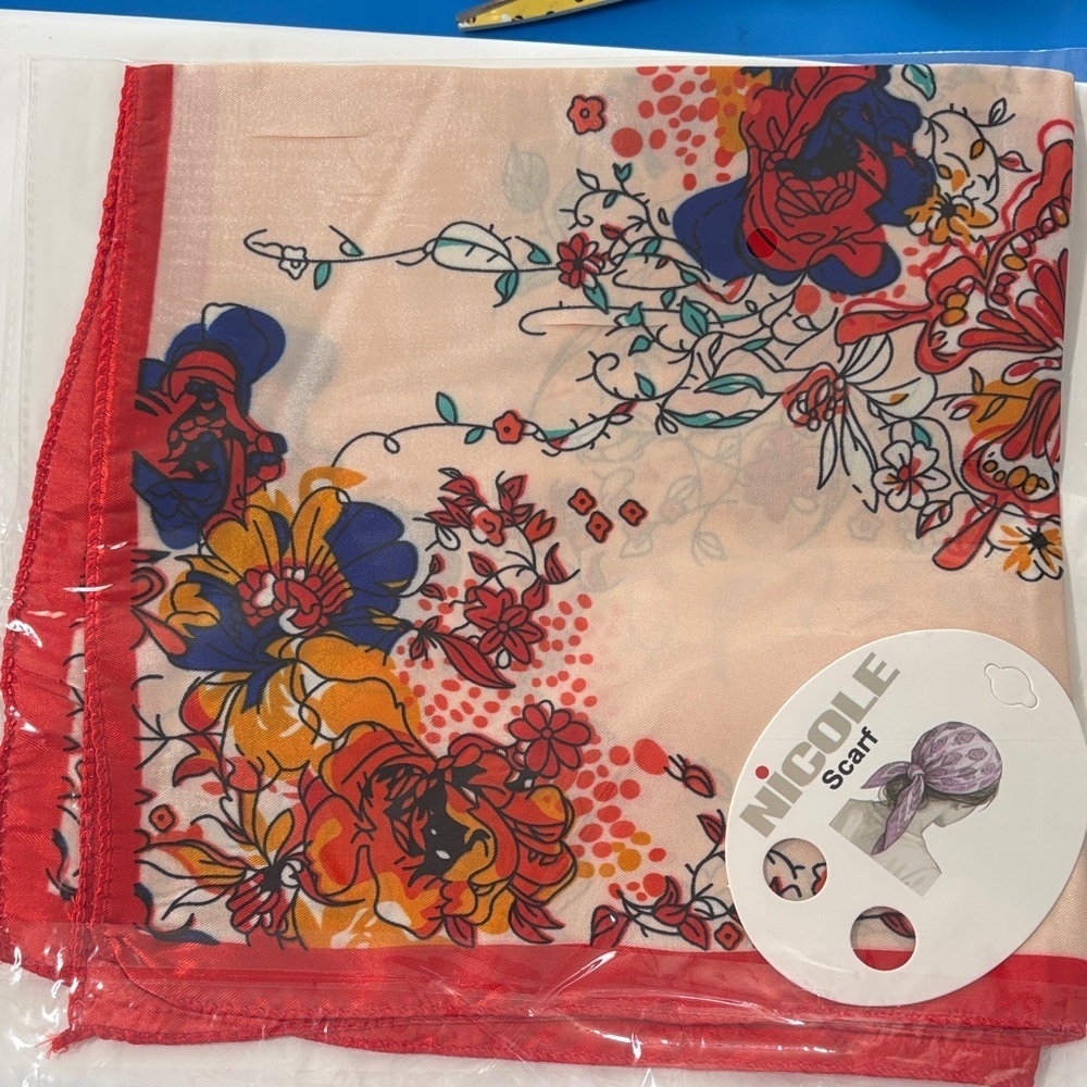 Fashion Red and Black Floral Scarf - Picture 1 of 2